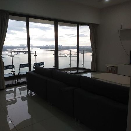 Rainbow Homestay Johor Bahru Buitenkant foto