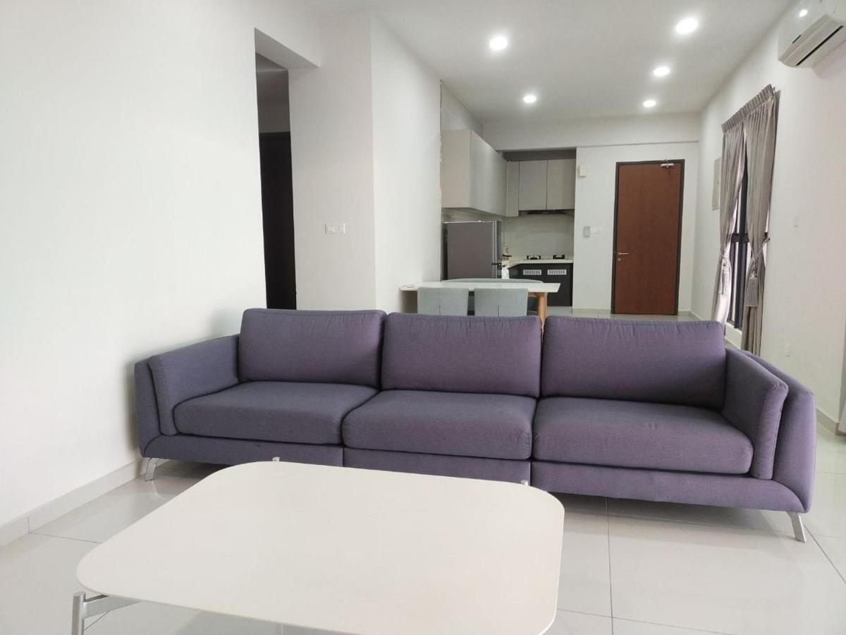 Rainbow Homestay Johor Bahru Buitenkant foto