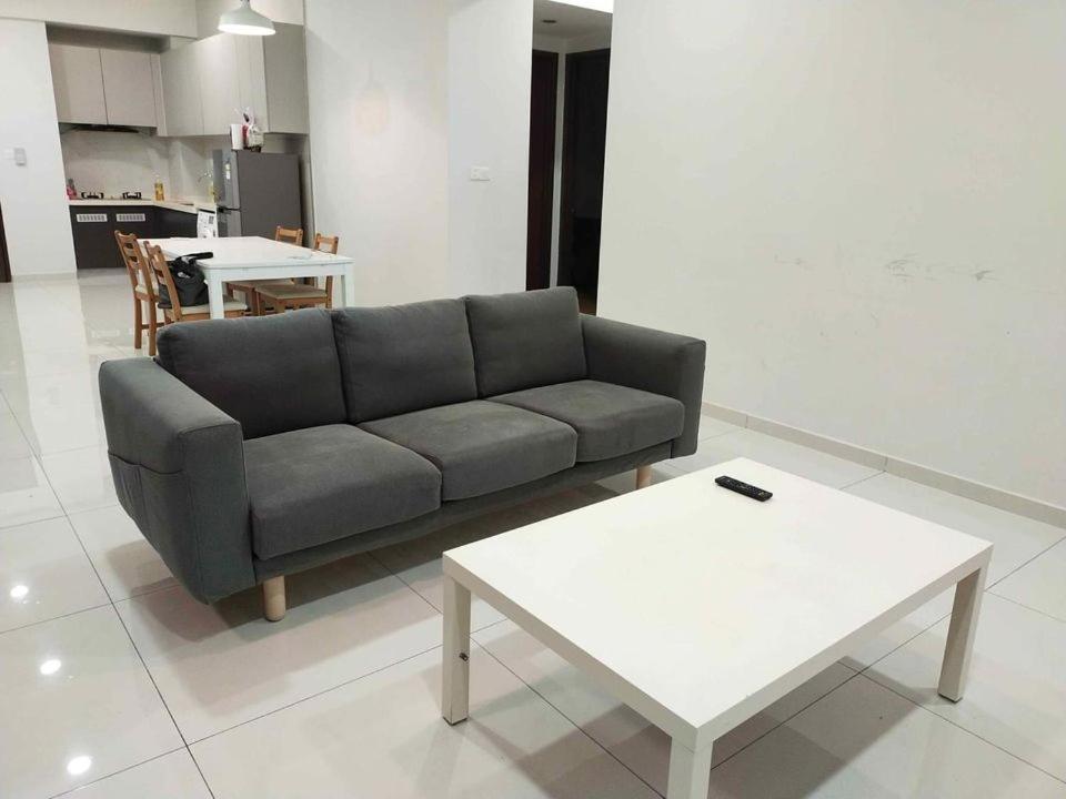 Rainbow Homestay Johor Bahru Buitenkant foto