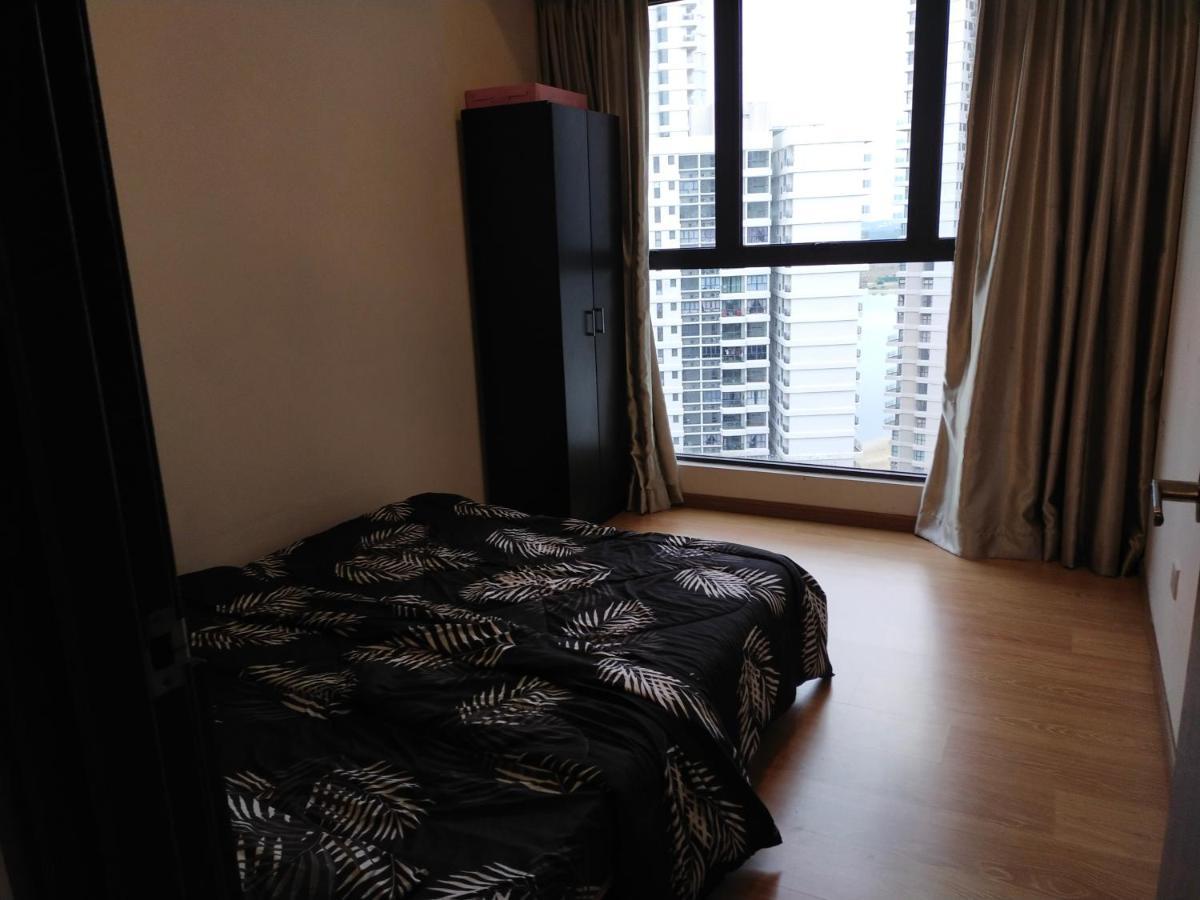 Rainbow Homestay Johor Bahru Buitenkant foto